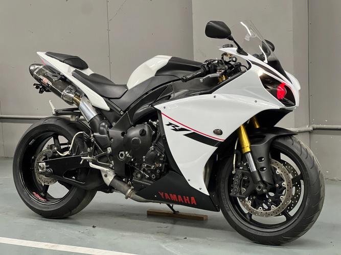 雅马哈yzf r1,雅马哈yzfr1多少钱一辆